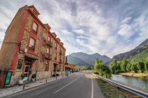Hotels in Vegacervera